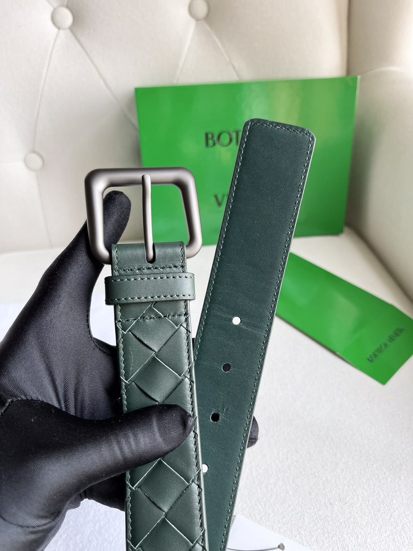 DÂY LƯNG BOTTGA VENETA GREEN INTRECCIATO LEATHER Khóa đen mờ