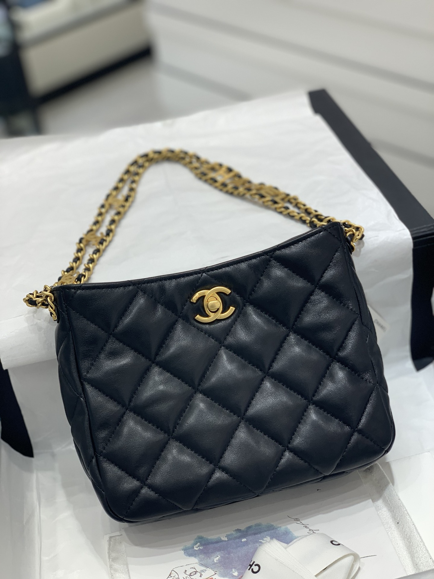 TÚI CHANEL Hobo 22S Black đen logo vàng da HAAS