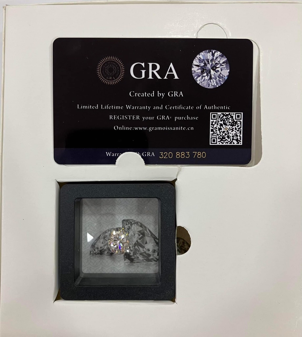 MOISSANITE ROUND 100 CUT