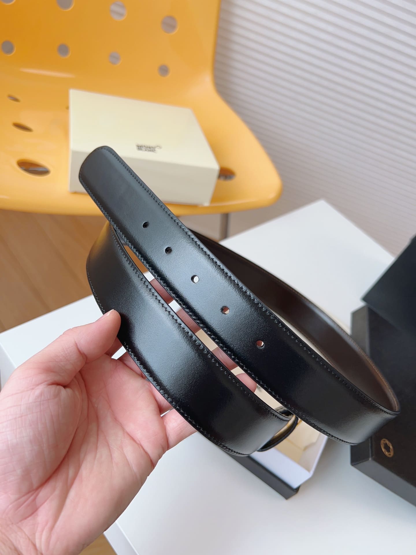 DÂY LƯNG MONTBLANC CALFSKIN LEATHER Belt Khóa vàng