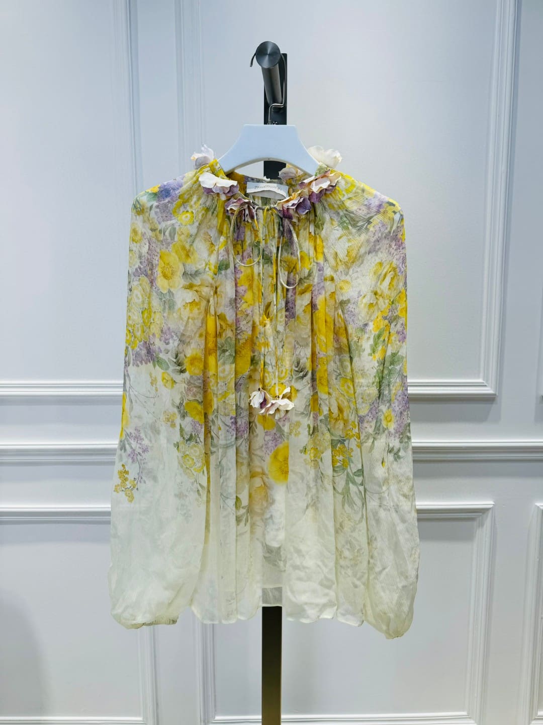ÁO ZIMMERMANN NECK WITH FLOWER High Classy