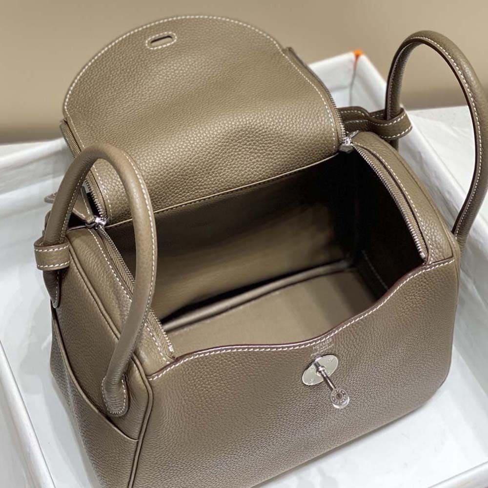 Túi Hermes Women Lindy 26 in Clemence Leather-Gray/Silver