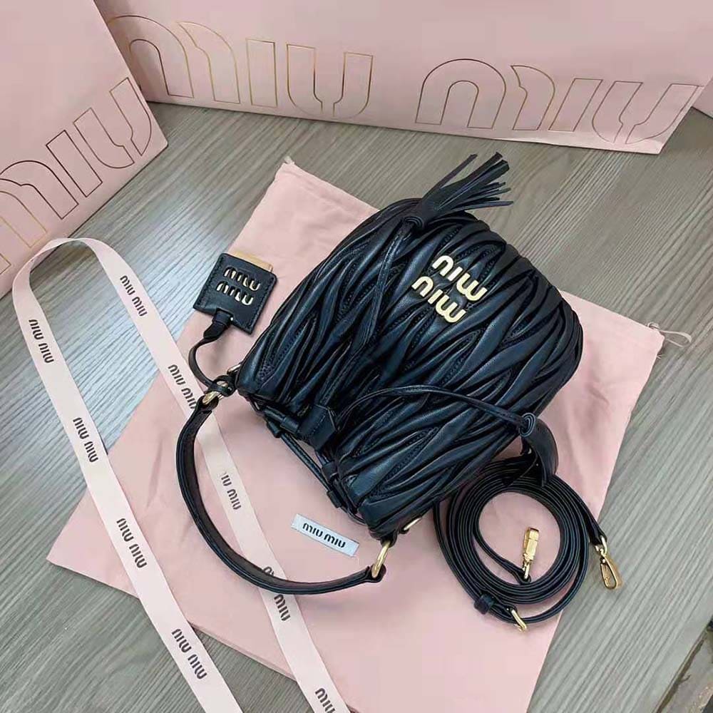 Túi Miu Miu Women Matelassé Nappa Leather Bucket Bag-Black