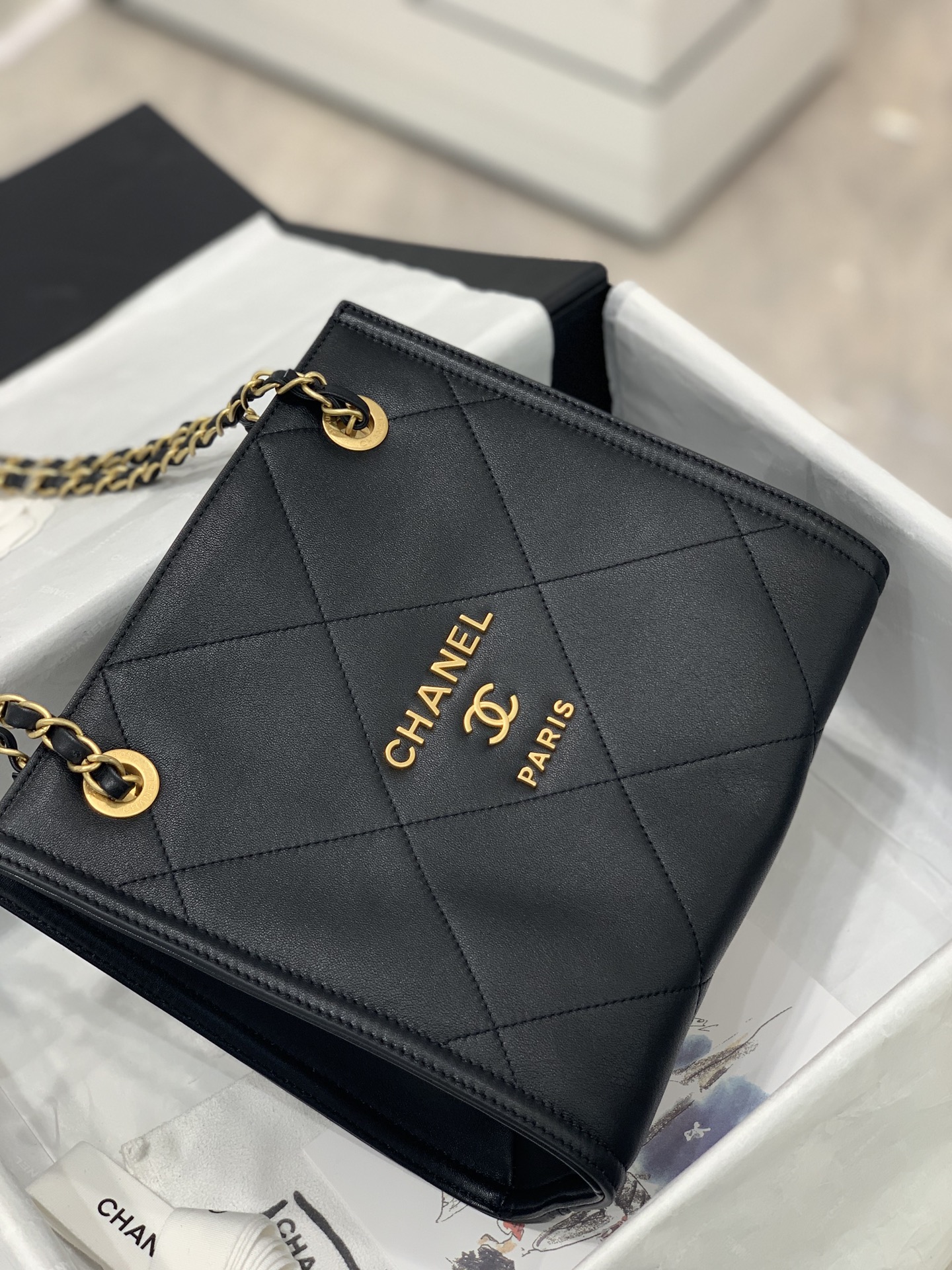 TÚI CHANEL TOTE BAG LOGO BLACK DA HAAS