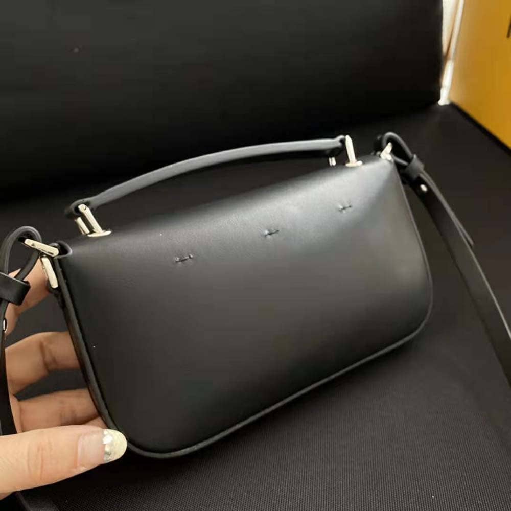 TÚI Fendi Women Baguette Phone Pouch Black Patent Leather Pouch