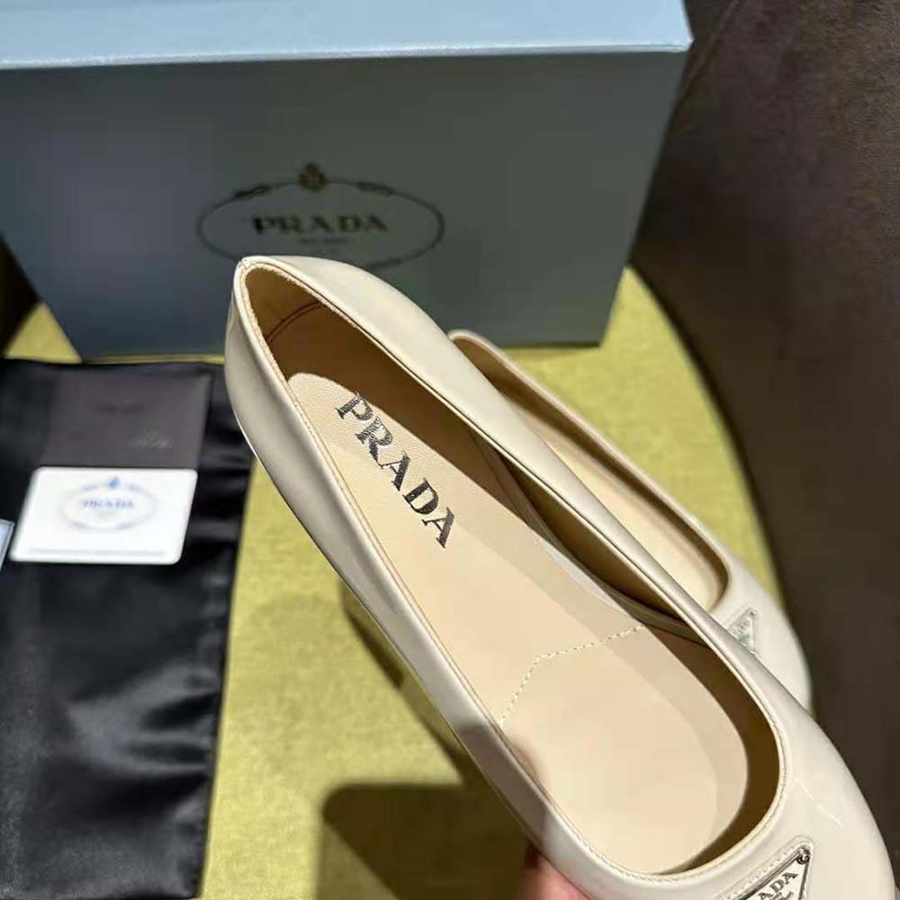 GIÀY Prada Women Patent Leather Ballerinas-White