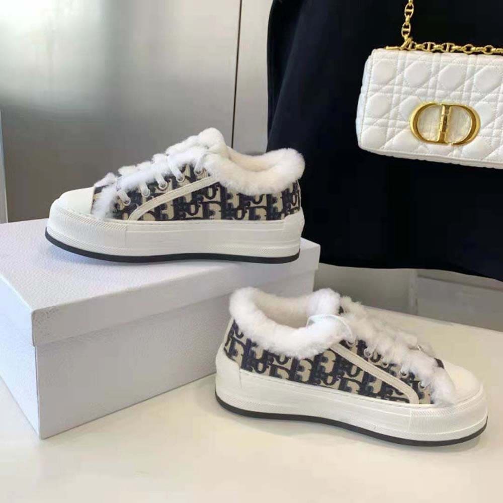 GIÀY Dior Women Walk’n’dior Platform Sneaker Deep Blue Dior Oblique Embroidered Cotton and White Shearling