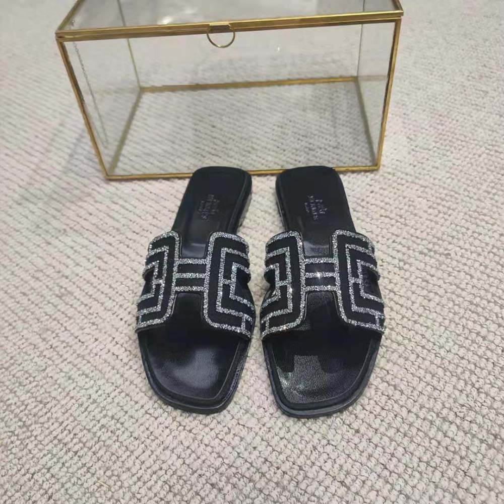 GIÀY Hermes Women Oran Sandal in Suede Goatskin-Black SS2022