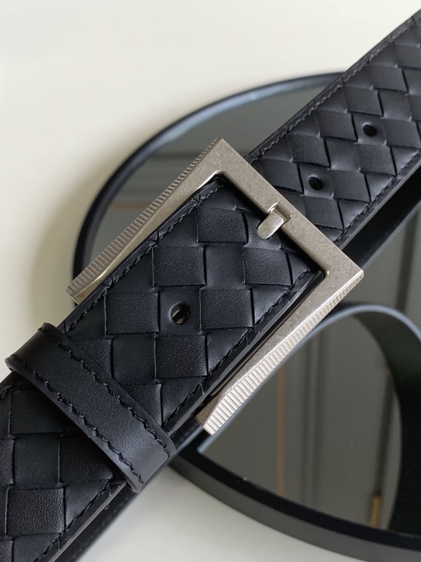 DÂY LƯNG BOTTGA VENETA INTRECCIATO LEATHER Khóa bạc