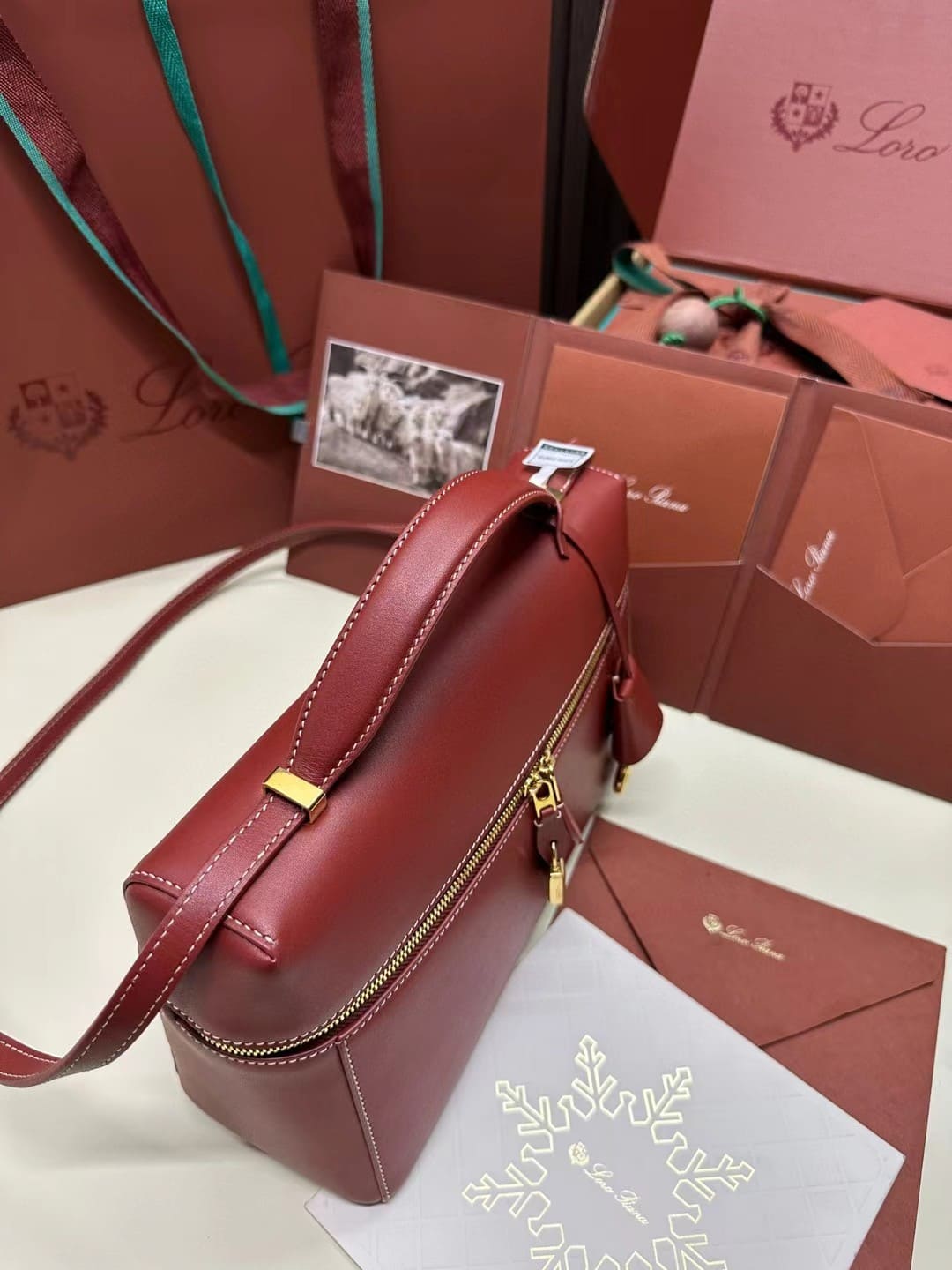 TÚI Loro Piana Women Extra Pocket L27 in Sheepskin Leather Bordeaux