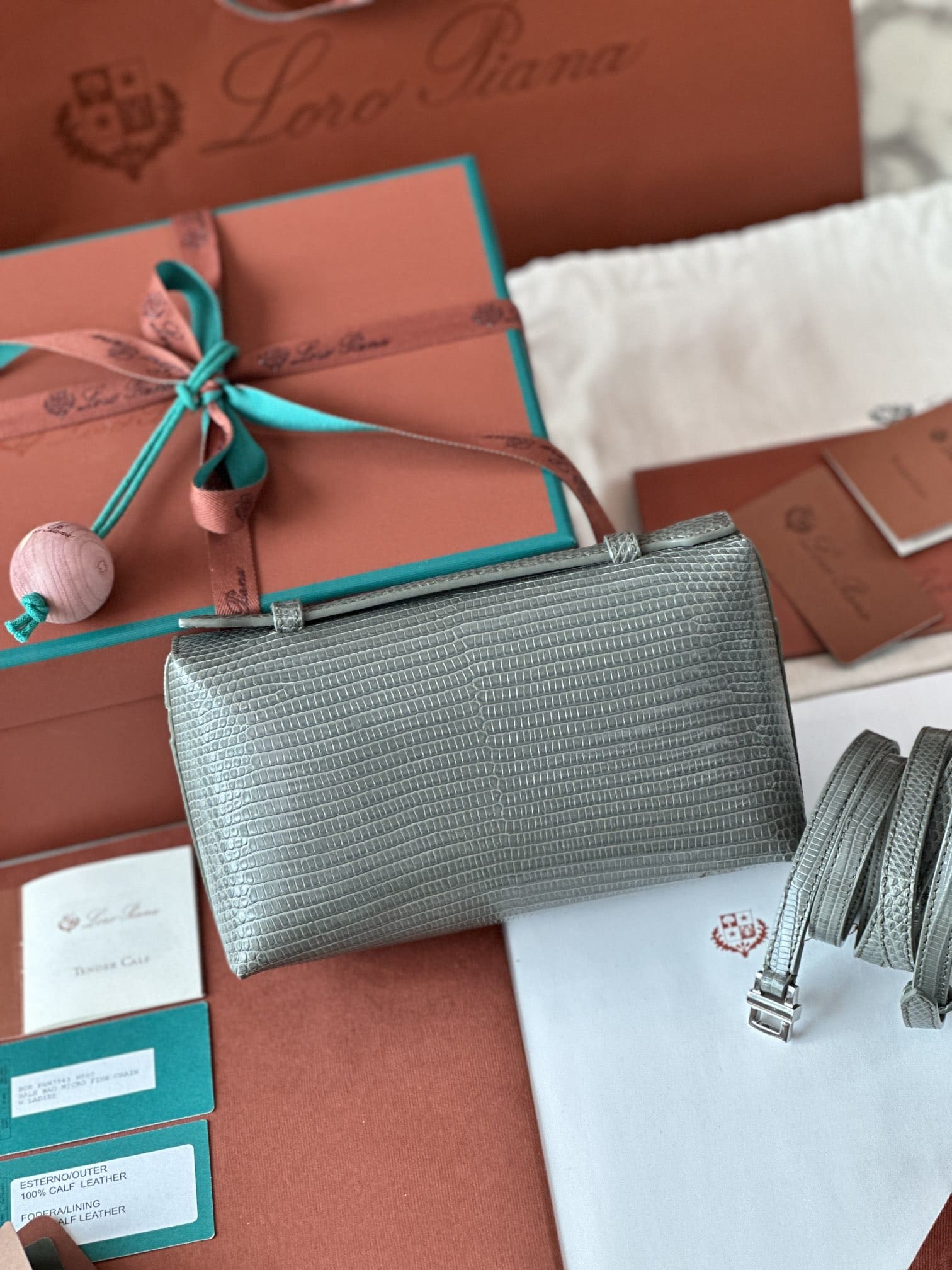 TÚI Loro Piana Women Extra bằng da thằn lằn(Liên hệ để được giá tốt nhất)