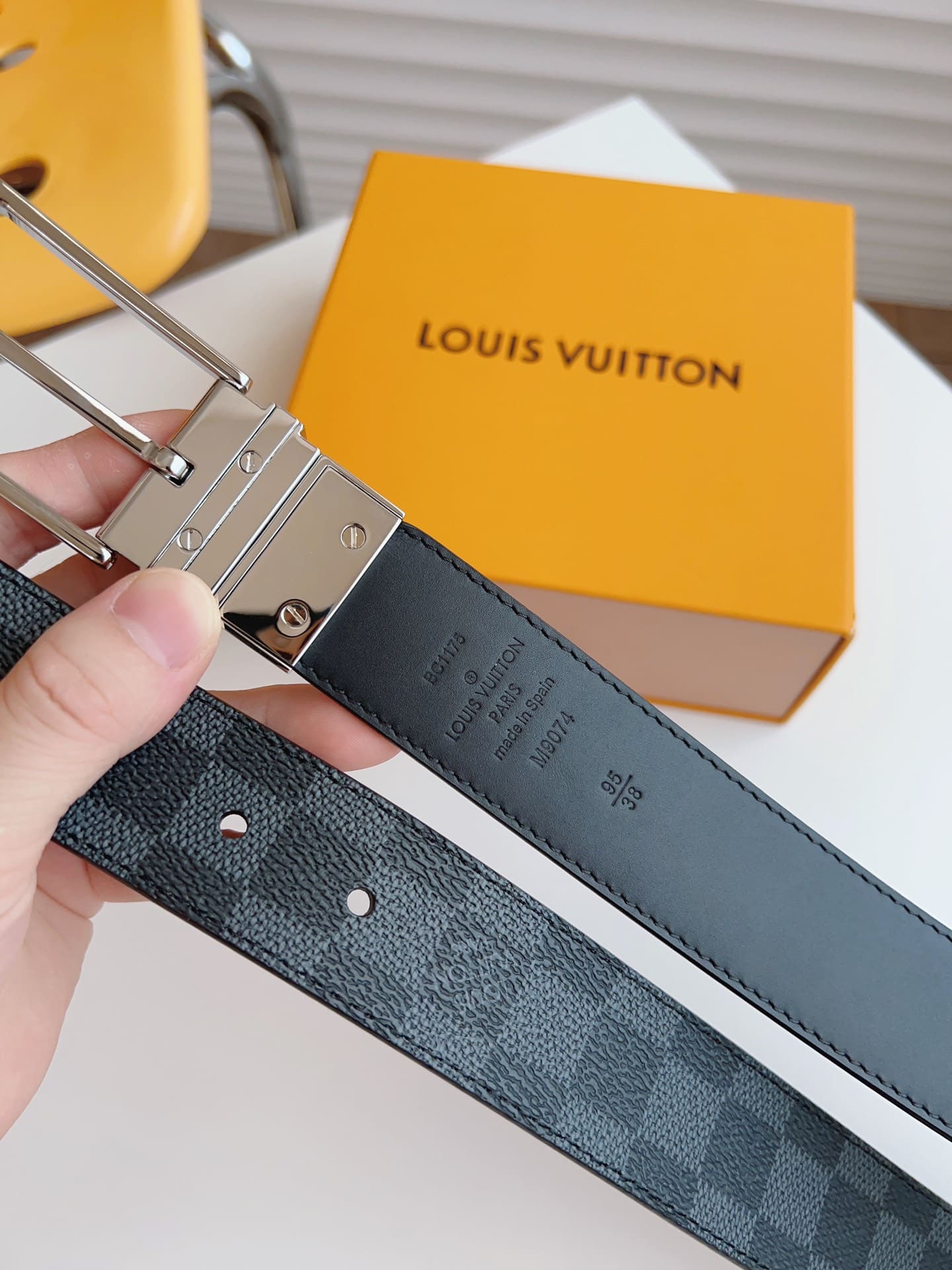 DÂY LƯNG LOUIS VUITTON BLACK SQUARE MONOGRAM DAMIER LEATHER Khóa bạc