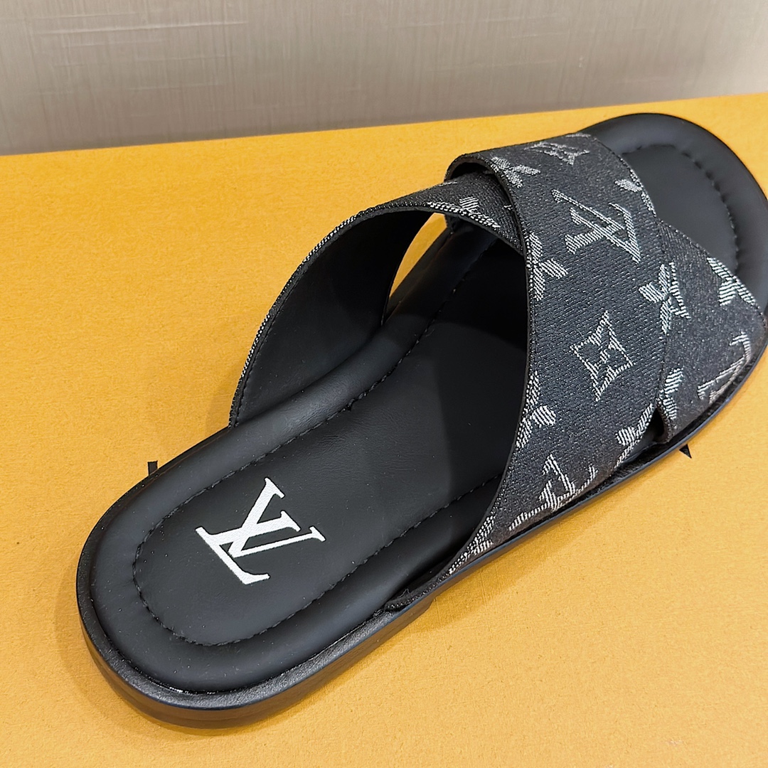 DÉP LOUIS VUITTON SLIPPER