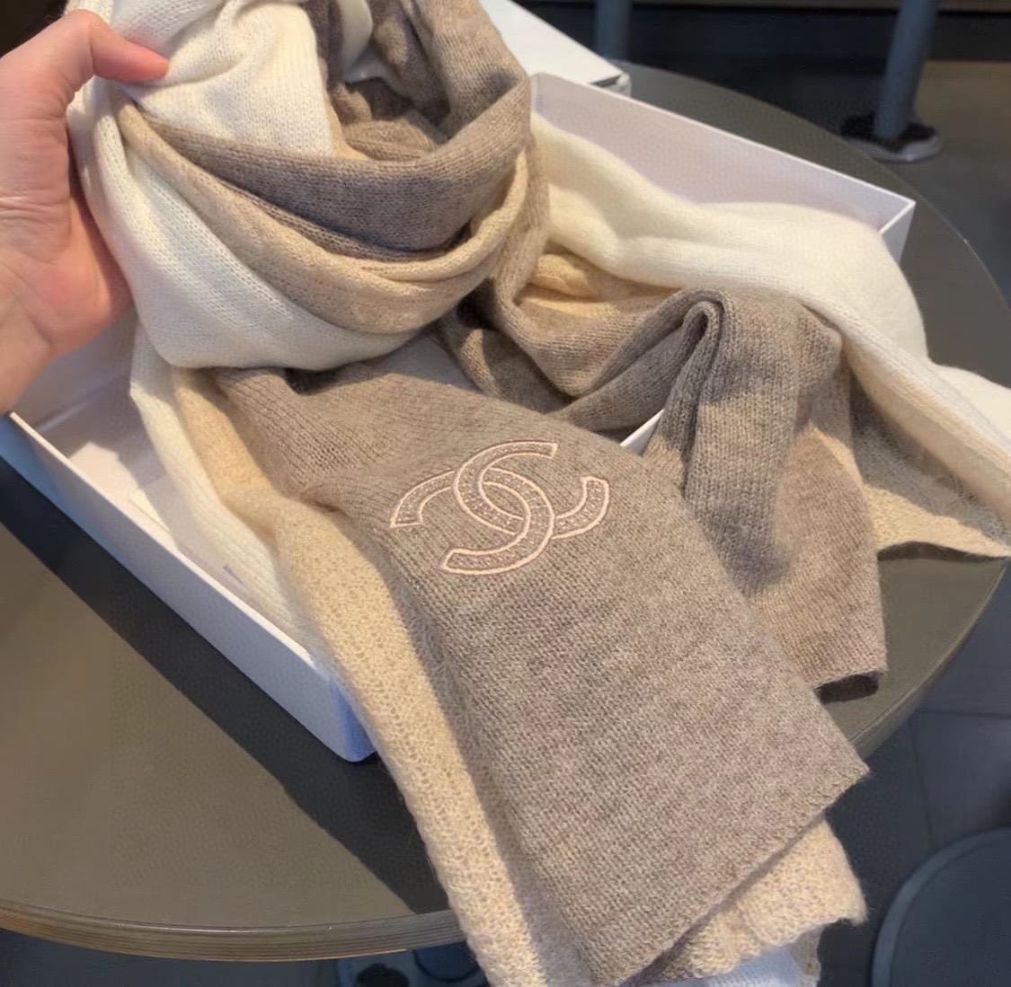 KHĂN CHANEL ORIGINAL CASHMERE scarf