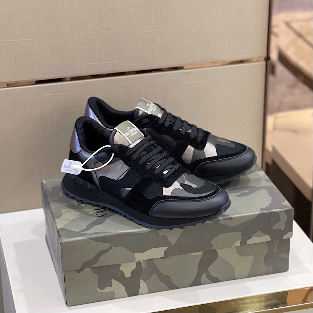 GIÀY VALENTINO STUDD LEATHER RUNNER SNEAKER SHOES AAA