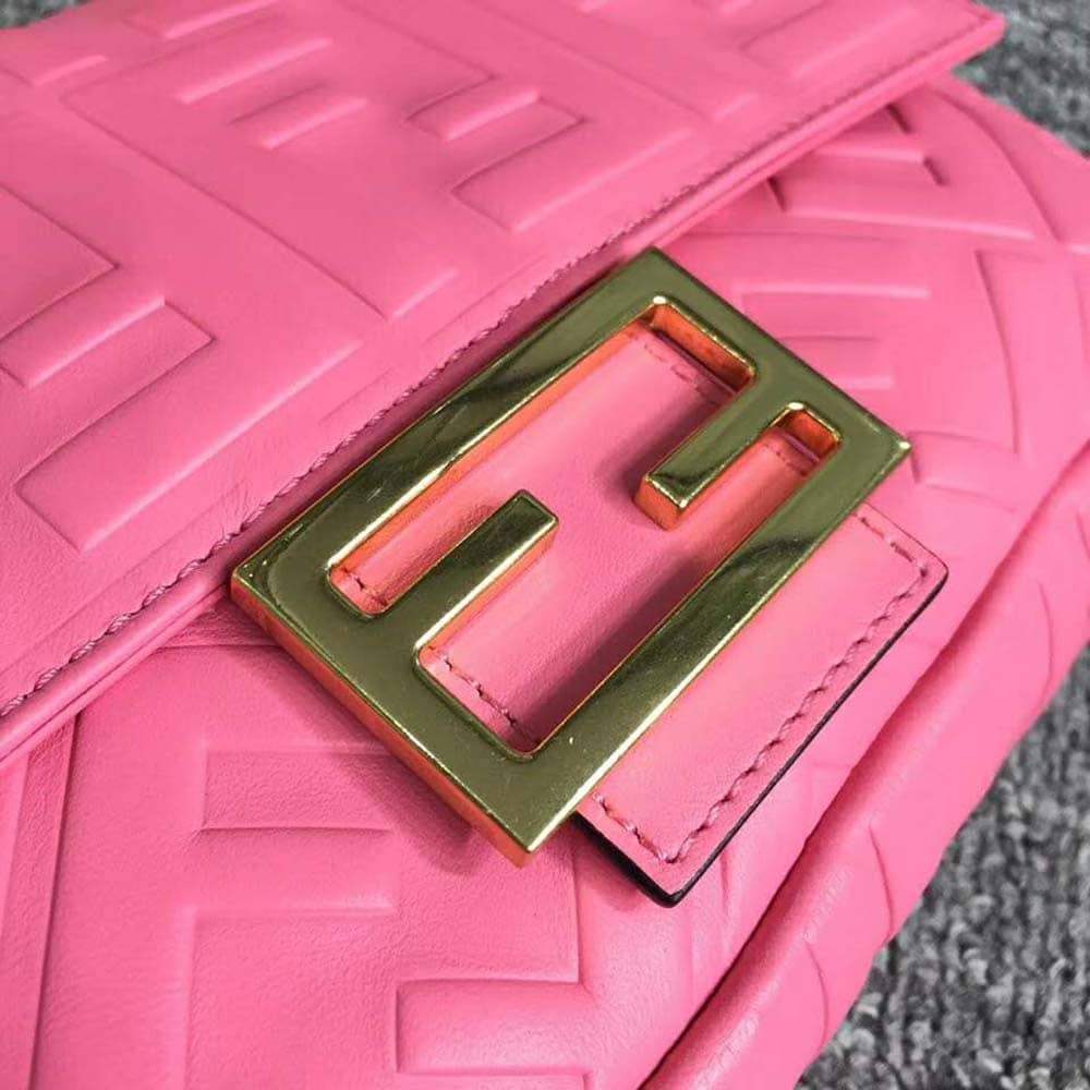 TÚI Fendi Women Iconic Baguette Leather Bag in Medium Size-Pink