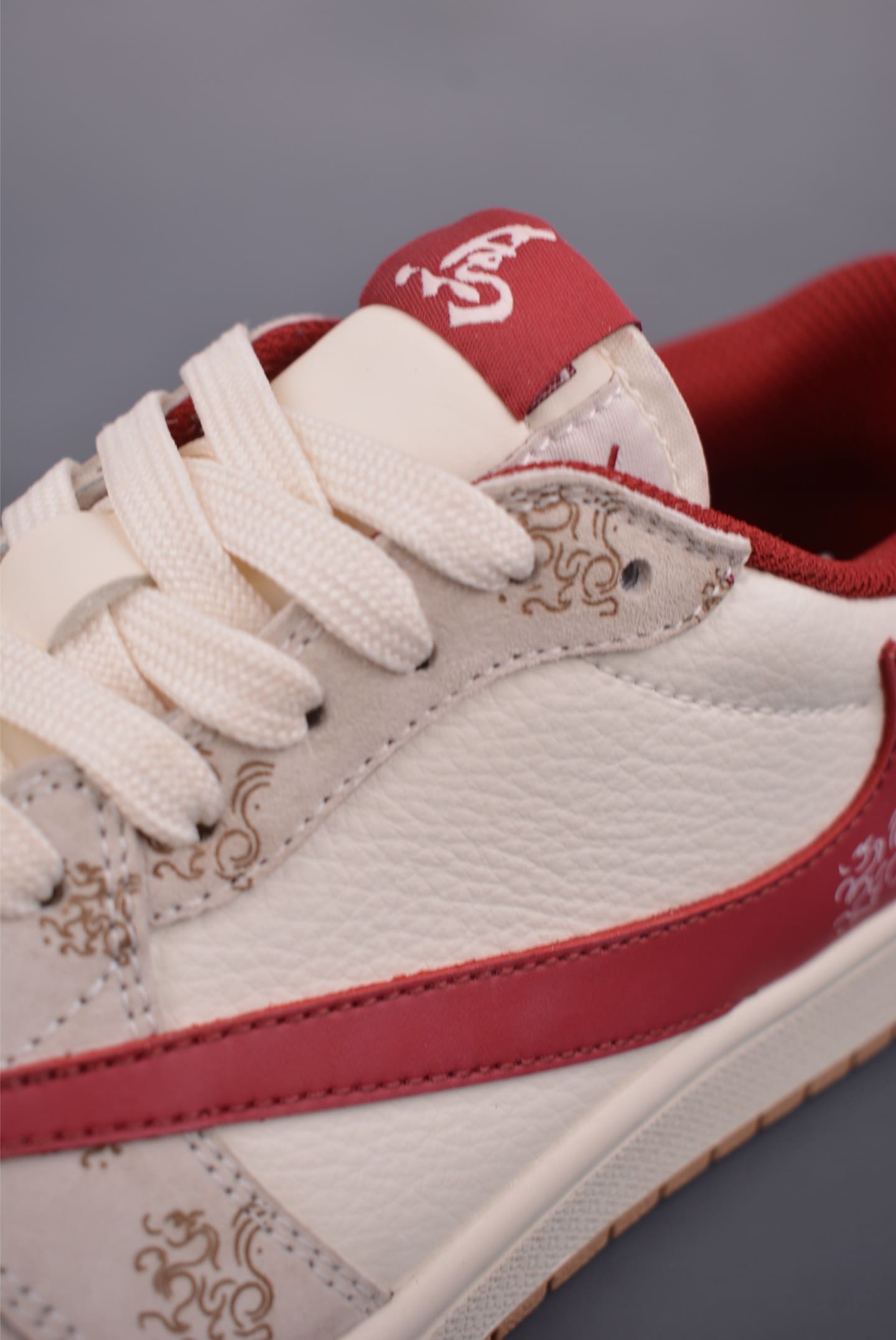 GIÀY TRAVIS SCOTT X AIR JORDAN 1 LOW PHIÊN BẢN GIỚI HẠN NĂM NGỰA ĐỎ BE TOP QUALITY SHOES AAA