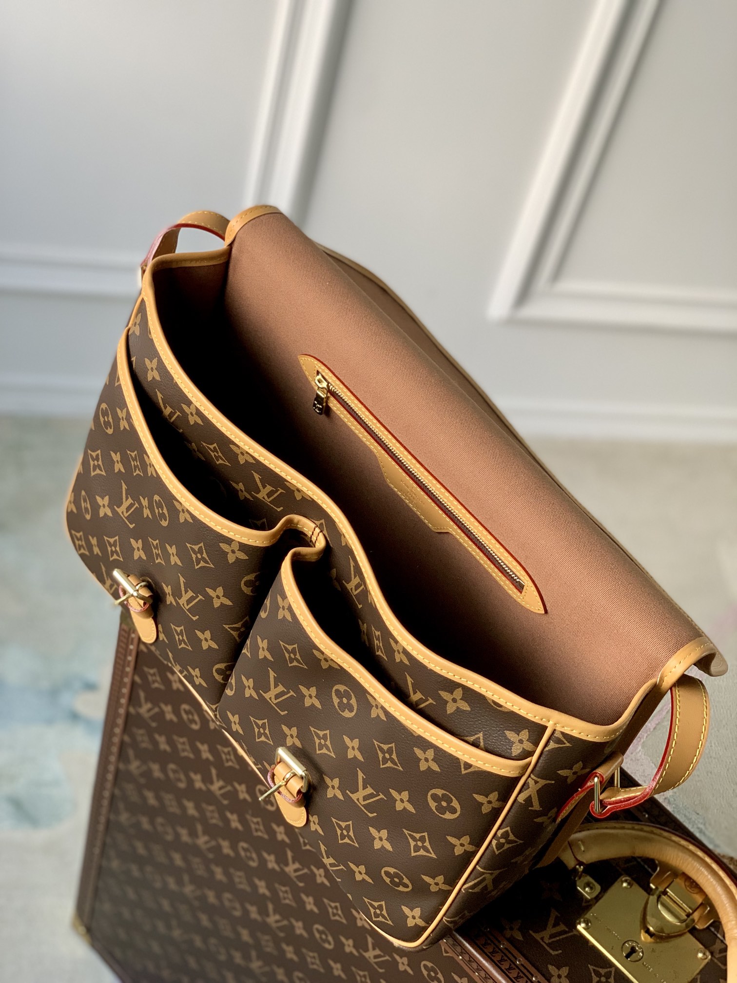 TÚI LOUIS VUITTON Boulogne Monogram Messenger Bag
