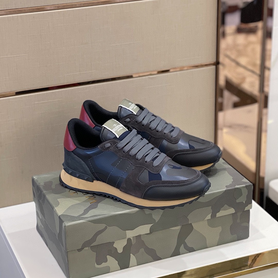 GIÀY VALENTINO STUDD LEATHER RUNNER SNEAKER SHOES AAA