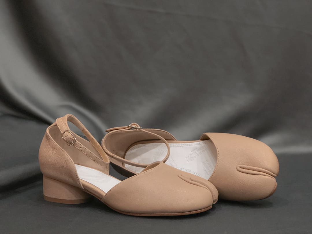 GIÀY MAISON MARGIELA TABI SHEEPSKIN DARK CREAM 4CM DA CỪU