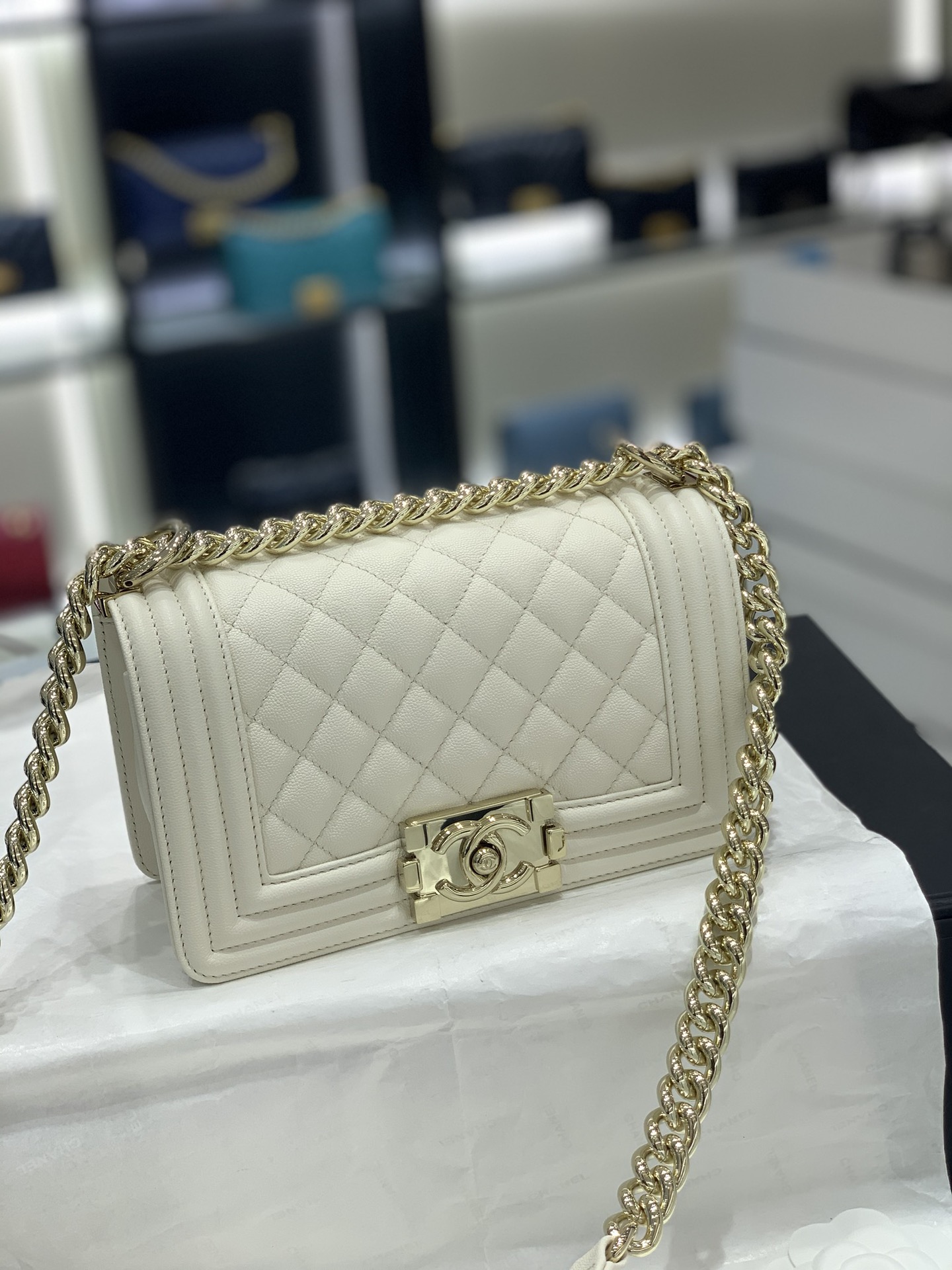 TÚI CHANEL LEBOY Caviar White Trắng da HAAS