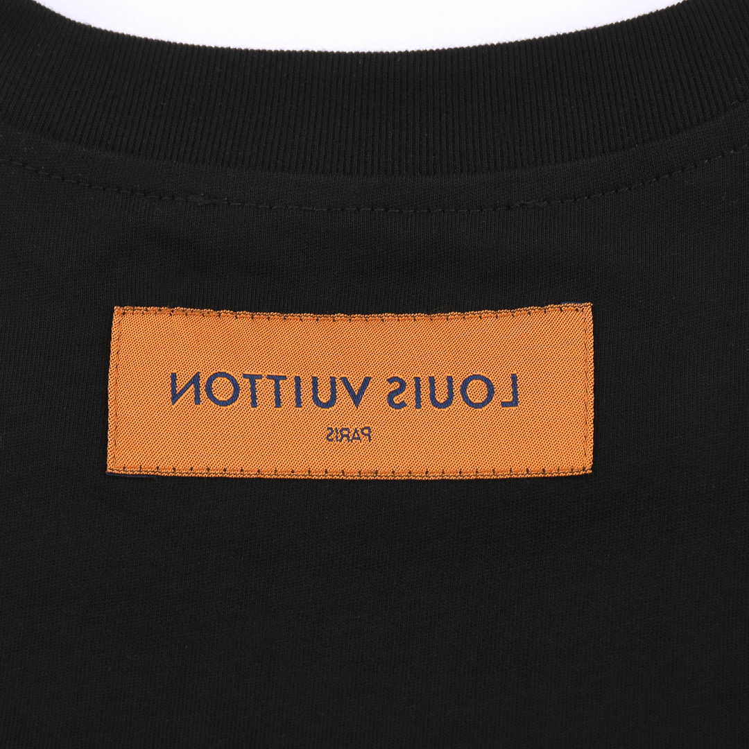 Louis Vuitton LV Frequency Graphic T-Shirt Black – AyZed Clothing