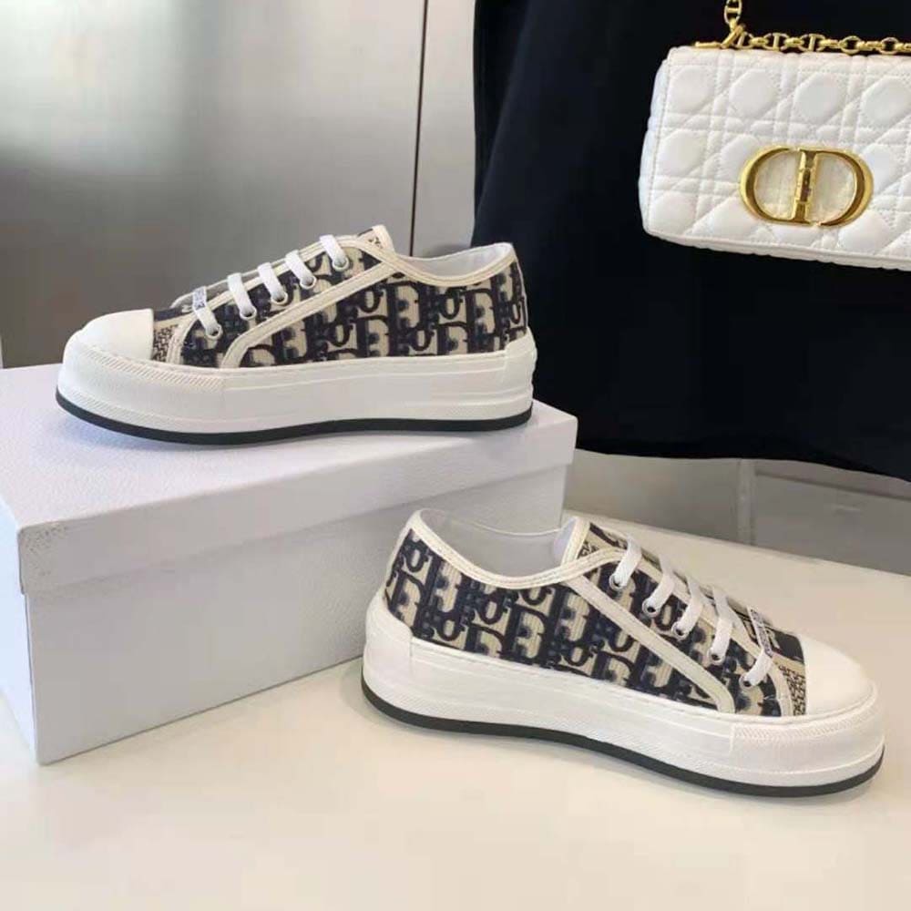 GIÀY Dior Women Walk’n’dior Platform Sneaker Deep Blue Dior Oblique Embroidered Cotton