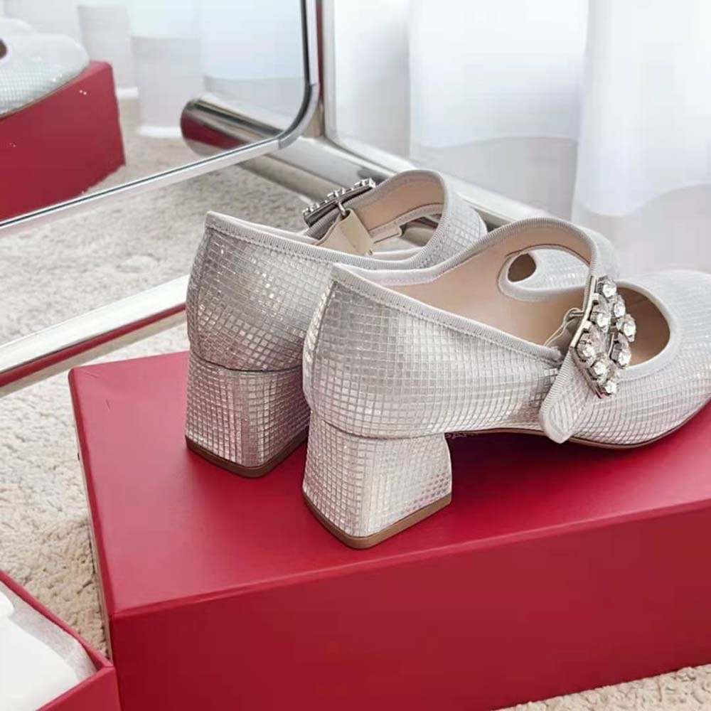 GIÀY Roger Vivier Women Trés Vivier Strass Buckle Babies Pumps in Fabric-Silver