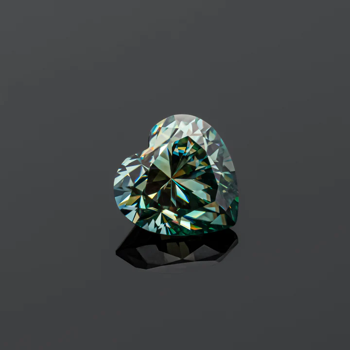 KIM CƯƠNG Heart Cut Natural Green Loose Moissanite Stone