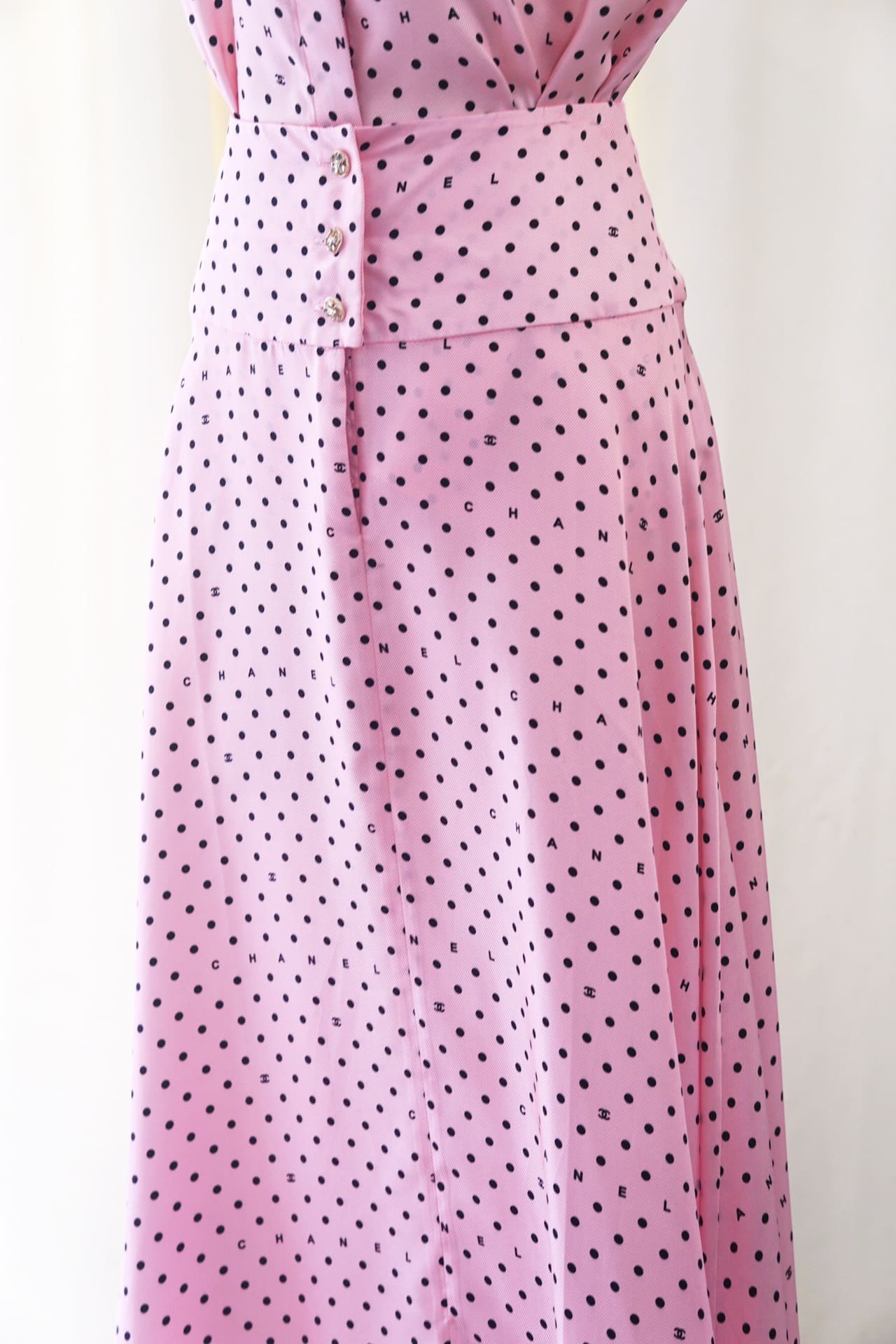 BỘ ĐỒ CHANEL CHẤM BI MÀU HỒNG LONG DRESS High Classy