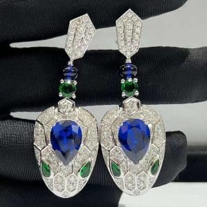 Hoa tai thả Bulgari Serpenti vàng trắng 18K đính đá Sapphire xanh,Ngọc lục bảo và Kim cương Pave (Liên hệ để biết giá)