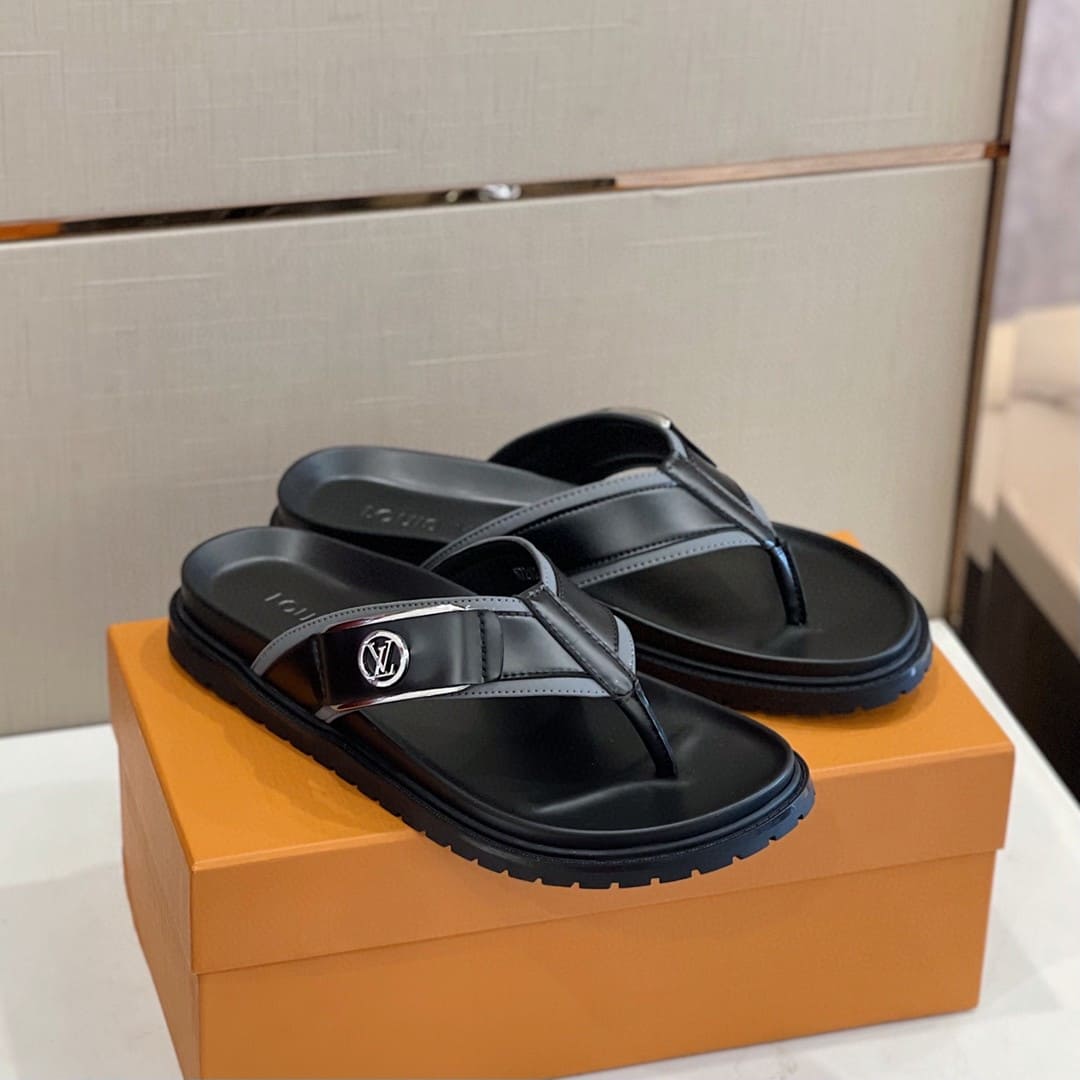DÉP LOUIS VUITTON TRIANGLE LOGO SANDAL AAA