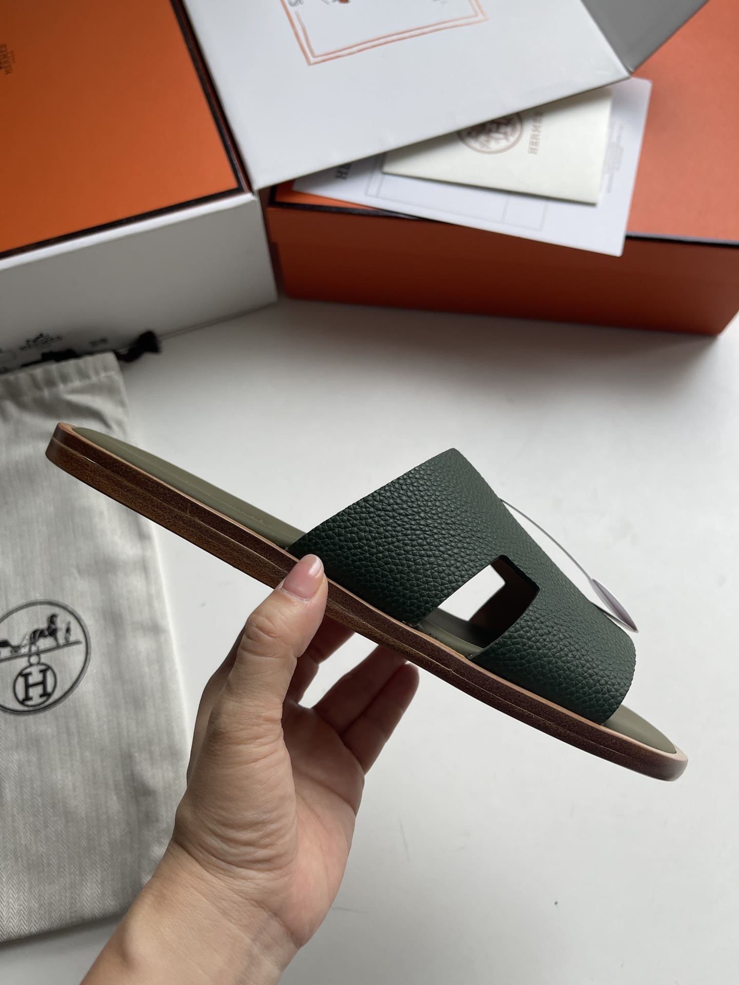 DÉP HERMES IZMIR OLIVE H SANDAL AAA