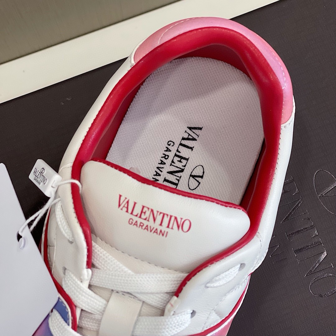 GIÀY VALENTINO STUDD LEATHER SNEAKER SHOES AAA
