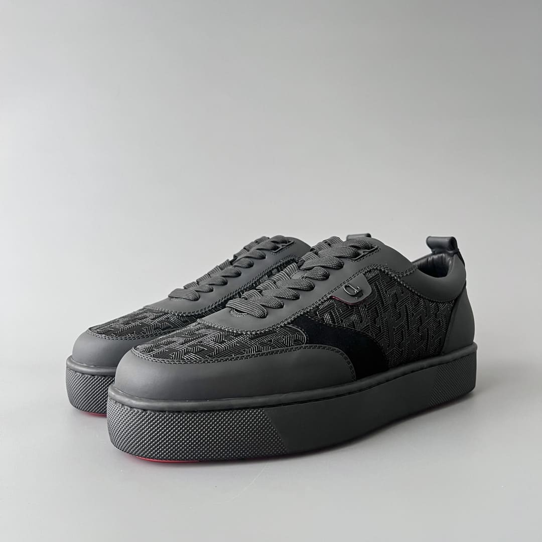 GIÀY CHRISTIAN LOUBOUTIN JUNIOR SPIKES TOP QUALITY SHOES AAA