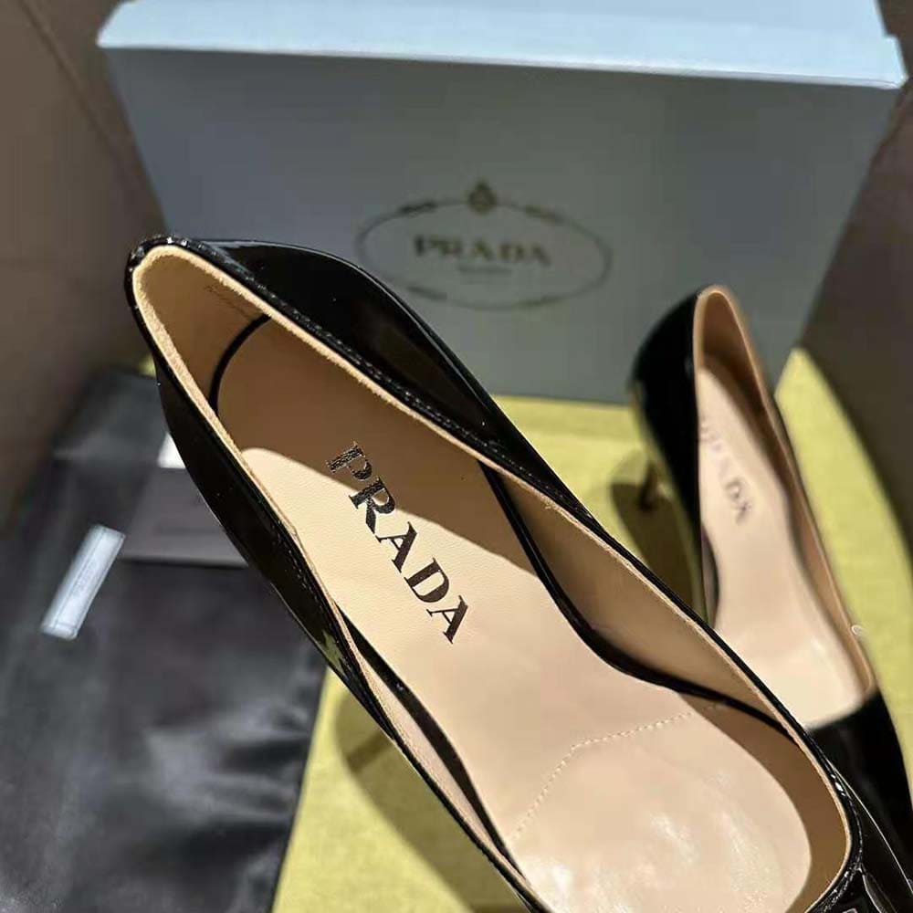 GIÀY Prada Women Patent Leather Pumps-Black