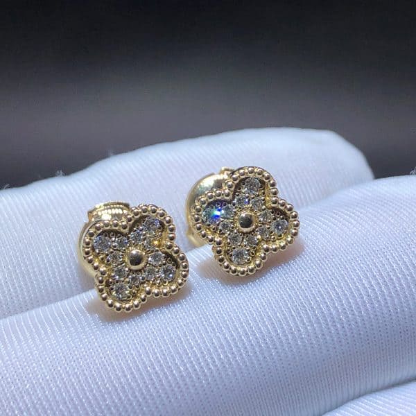 Hoa tai đính kim cương Van Cleef & Arpels Sweet Alhambra bằng vàng  18K  (Liên hệ để biết giá)