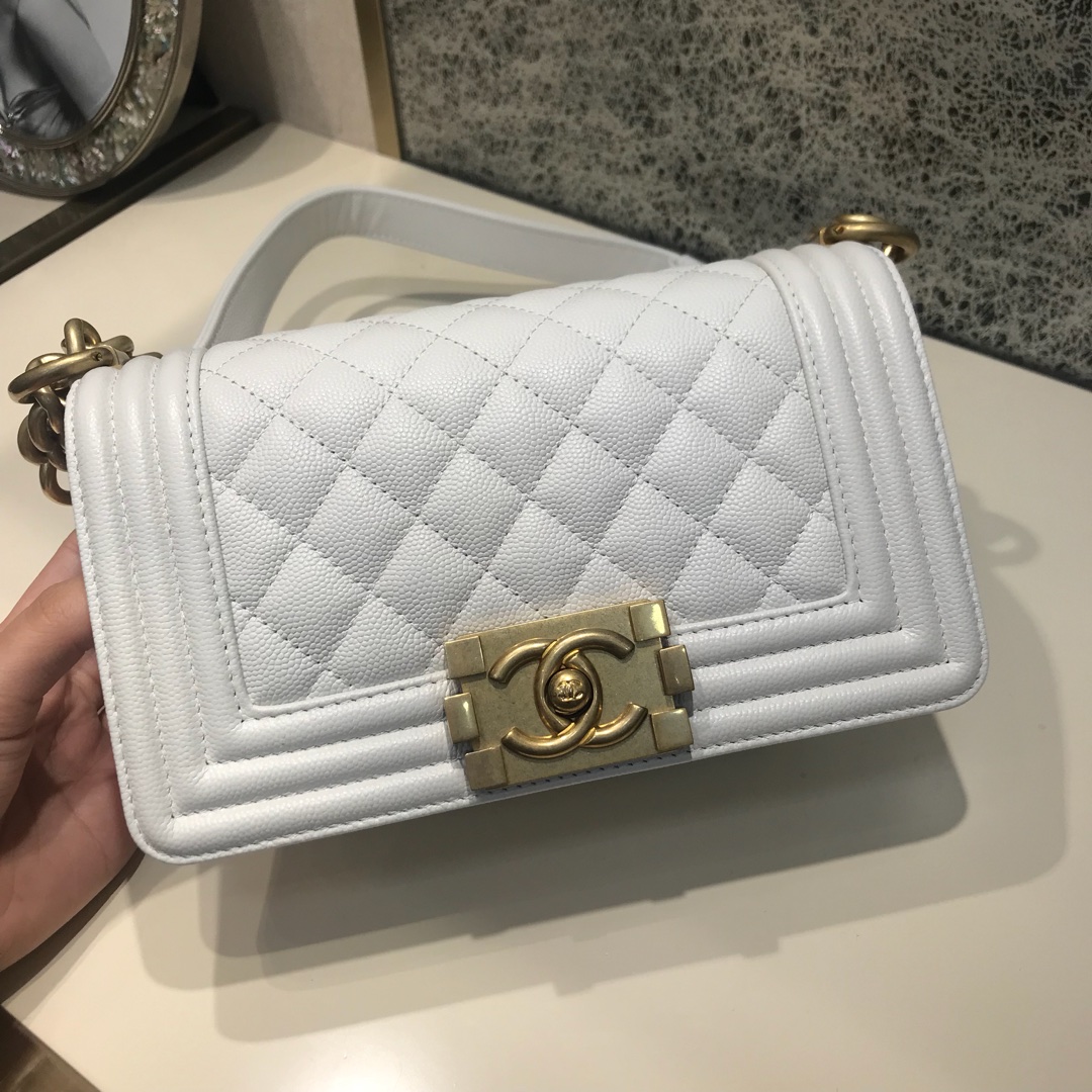 TÚI CHANEL LEBOY DIAMOND QUILTE CAVIAR WHITE DA HASS 20