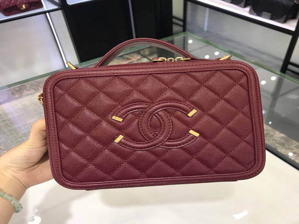 TÚI Chanel Vanity Medium Caviar Maroon