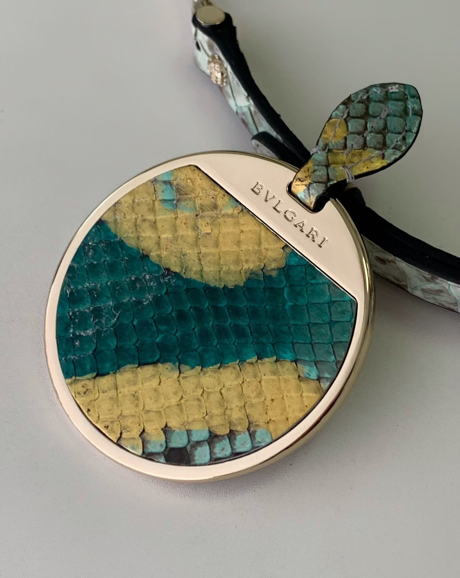 TÚI BVLGARI SERPENTI PYTHON SKIN DA TRĂN