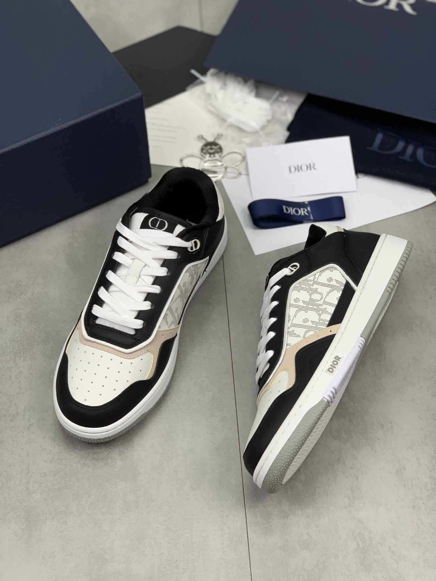 GIÀY CHRISTIAN DIOR LEATHER SNEAKER SHOES AAA