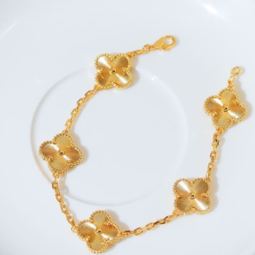 Lắc tay Van Cleef & Arpels Alhambra vàng hồng 18K  (Liên hệ để biết giá)