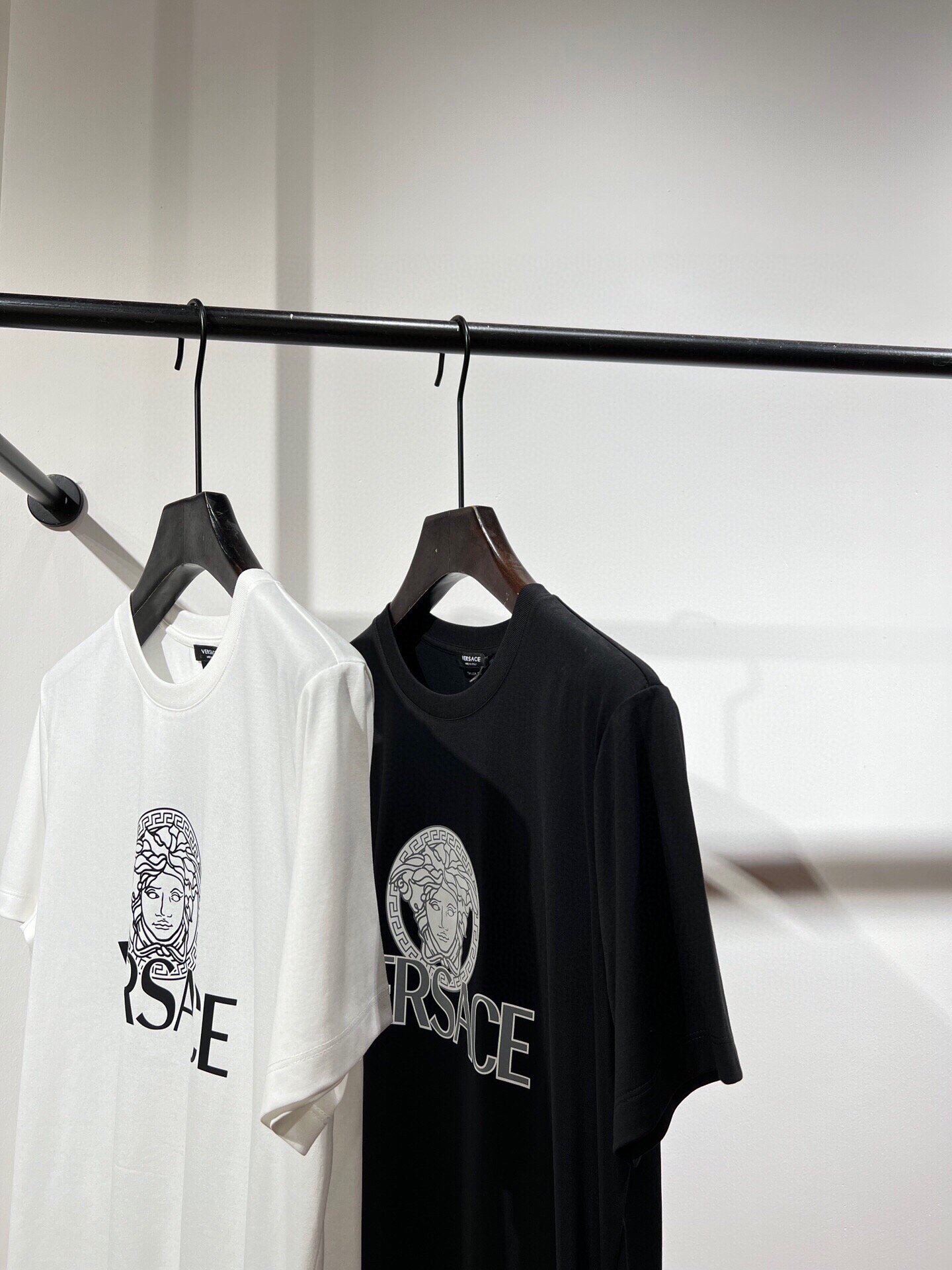 ÁO VERSACE LOGO T SHIRT BLACK