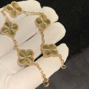 Vòng tay Van Cleef & Arpels Guilloche 5 Họa tiết vàng hồng 18K