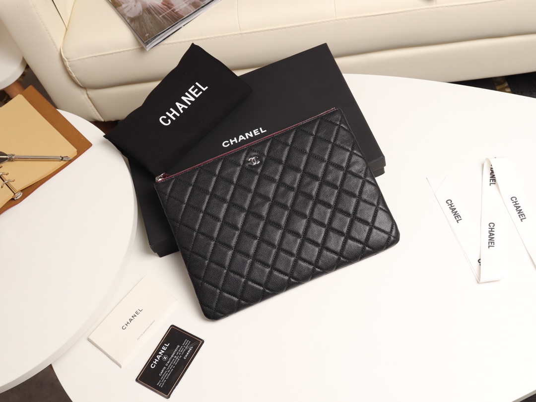 VÍ CHANEL POUCH CAVIAR BLACK DA HAAS