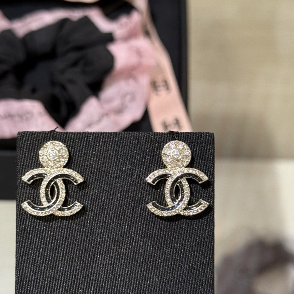 HOA TAI CHANEL DOUBLE CC DIAMOND