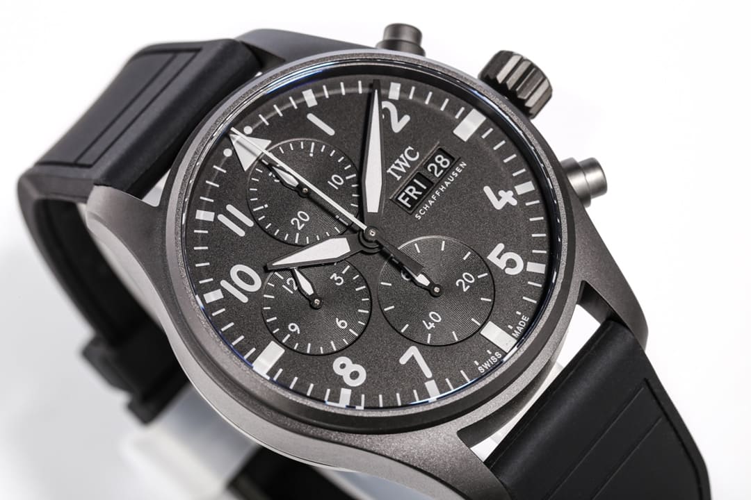 Đồng hồ IWC SCHAFFHAUSEN AMG BLACK Automatic mặt số màu xám