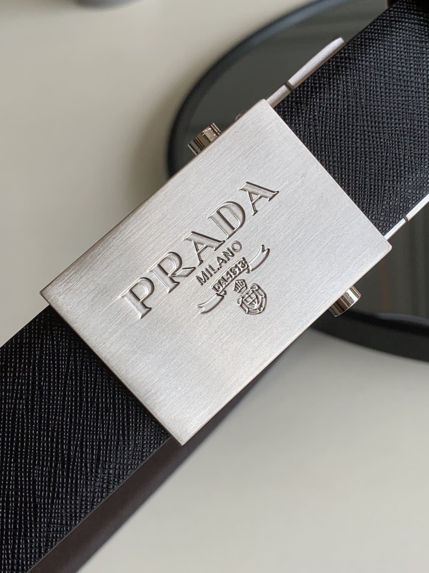 DÂY LƯNG PRADA BLACK SAFFIANO LEATHER Khóa bạc