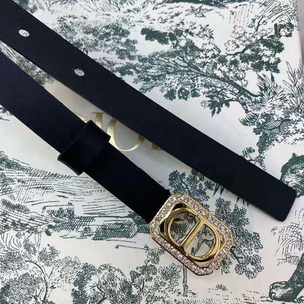 DÂY LƯNG Celine Women Medium Cuir Triomphe Belt in Smooth Calfskin-White