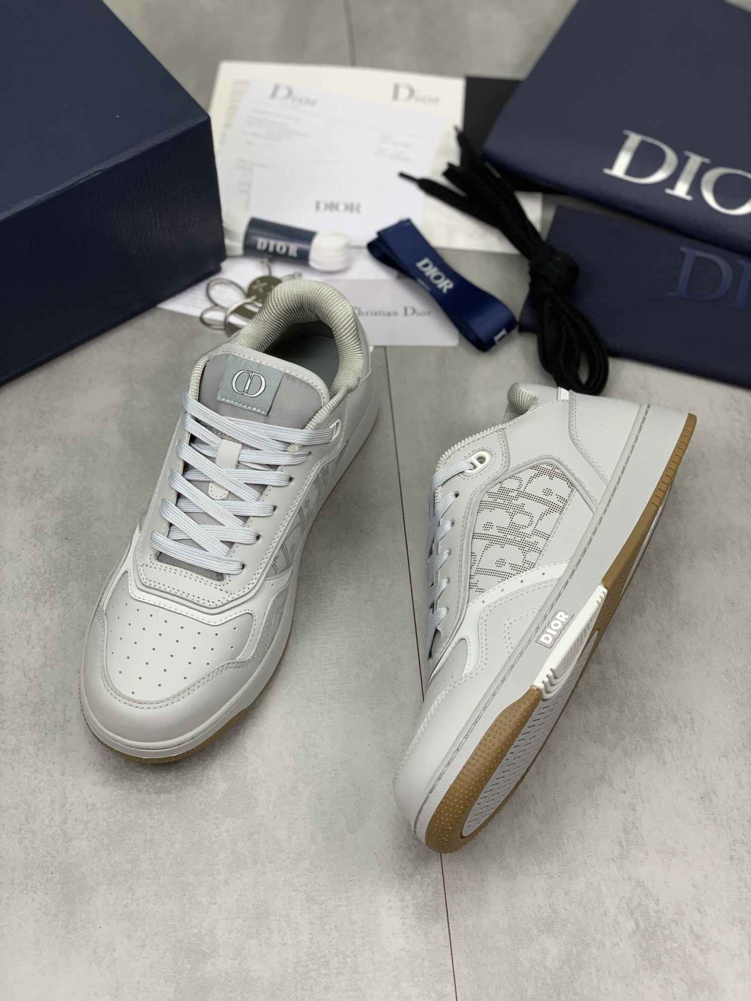 GIÀY CHRISTIAN DIOR LEATHER SNEAKER SHOES AAA